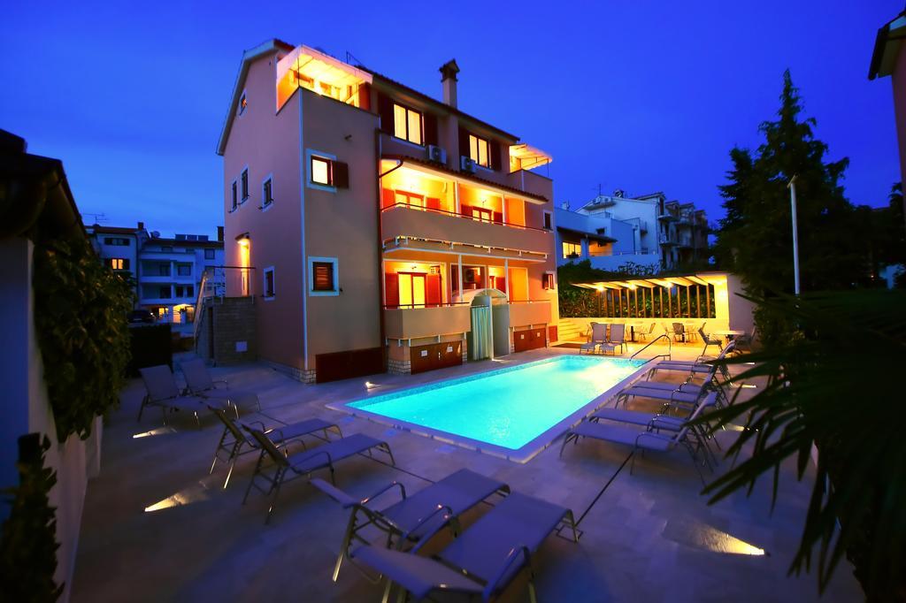 Apartments Zdjelar Porec Exterior photo